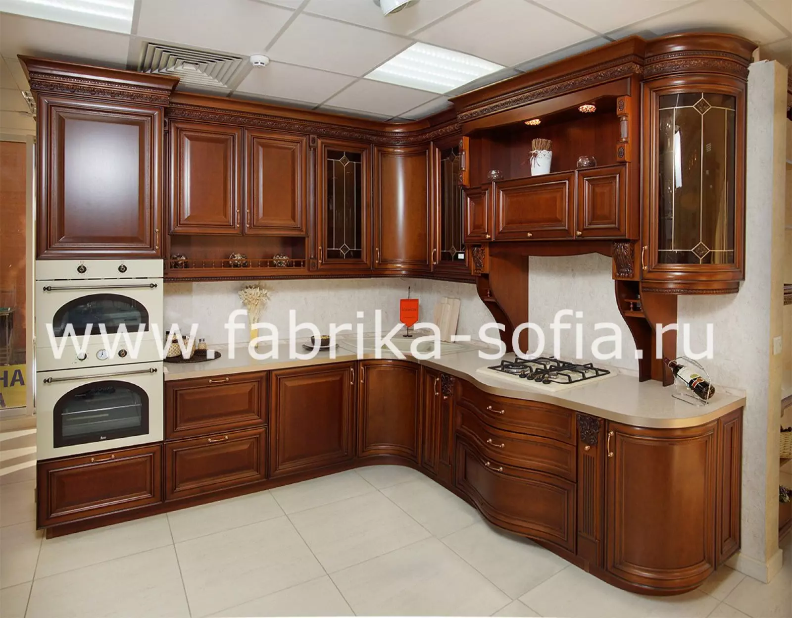 Роскошная классическая кухня от производителя в Краснодаре