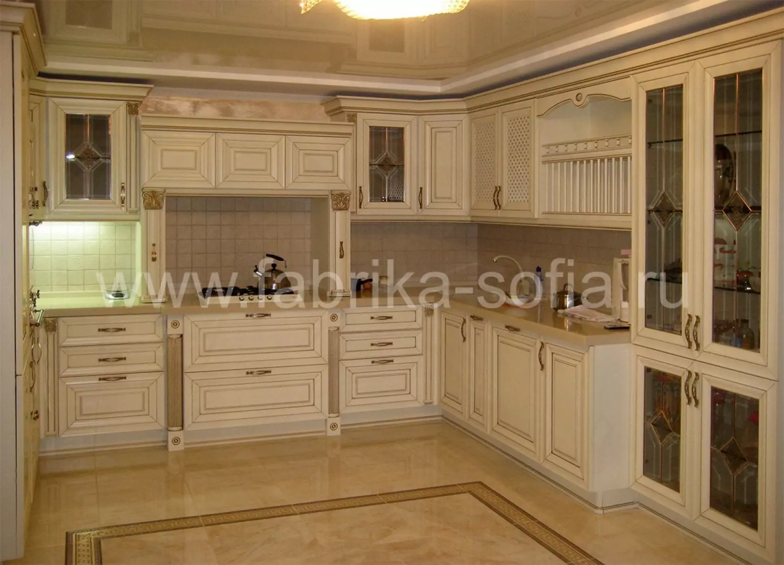 Классическая кухня из МДФ на заказ от производителя