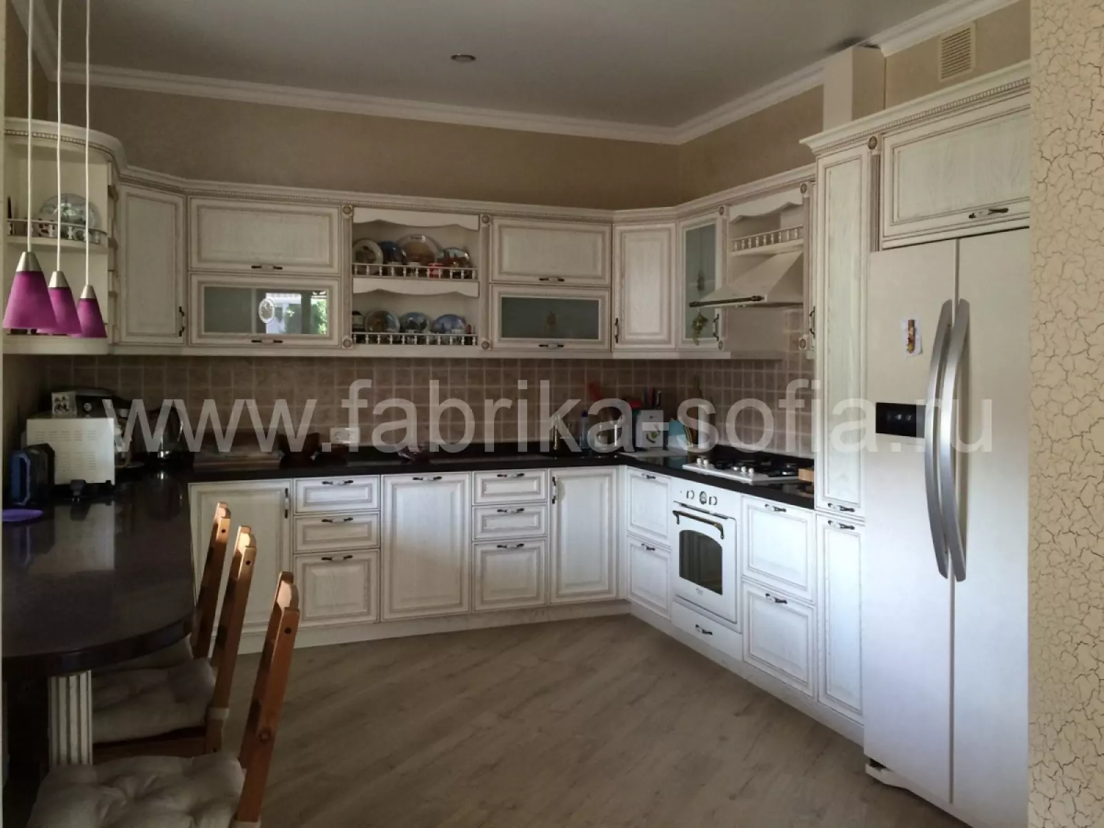 Качественная кухня в классическом стиле от производителя