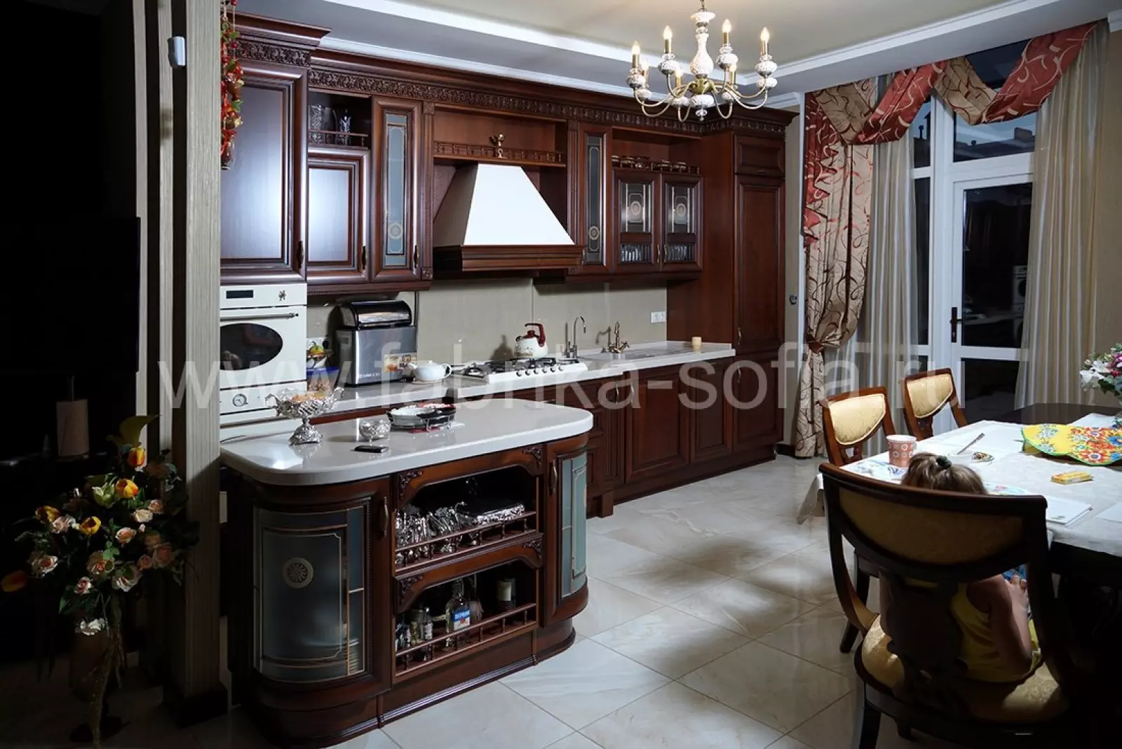 Классическая кухня на заказ по индивидуальному проекту