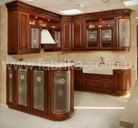 Шикарная кухня из массива французского ореха с барной стойкой