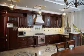 Кухня из итальянского темного ореха на заказ в Краснодаре