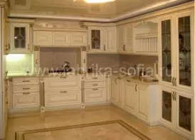 Кухня в классическом итальянском стиле под заказ в Краснодаре