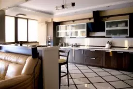 Изысканный кухонный гарнитур в стиле модерн