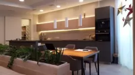 Кухня в стиле модерн для просторного помещения