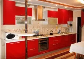 Яркий кухонный гарнитур в стиле модерн на заказ