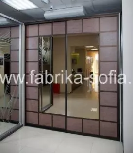 Современный встроенный шкаф-купе под заказ от производителя