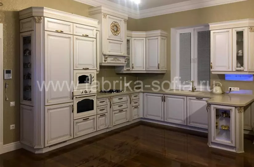 Элегантный кухонный гарнитур под заказ в Краснодаре